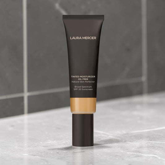Laura Mercier Tinted Moisturizer Oil-Free SPF 20 – Sheer, matte-finish skin perfector for oily skin (Bisque).